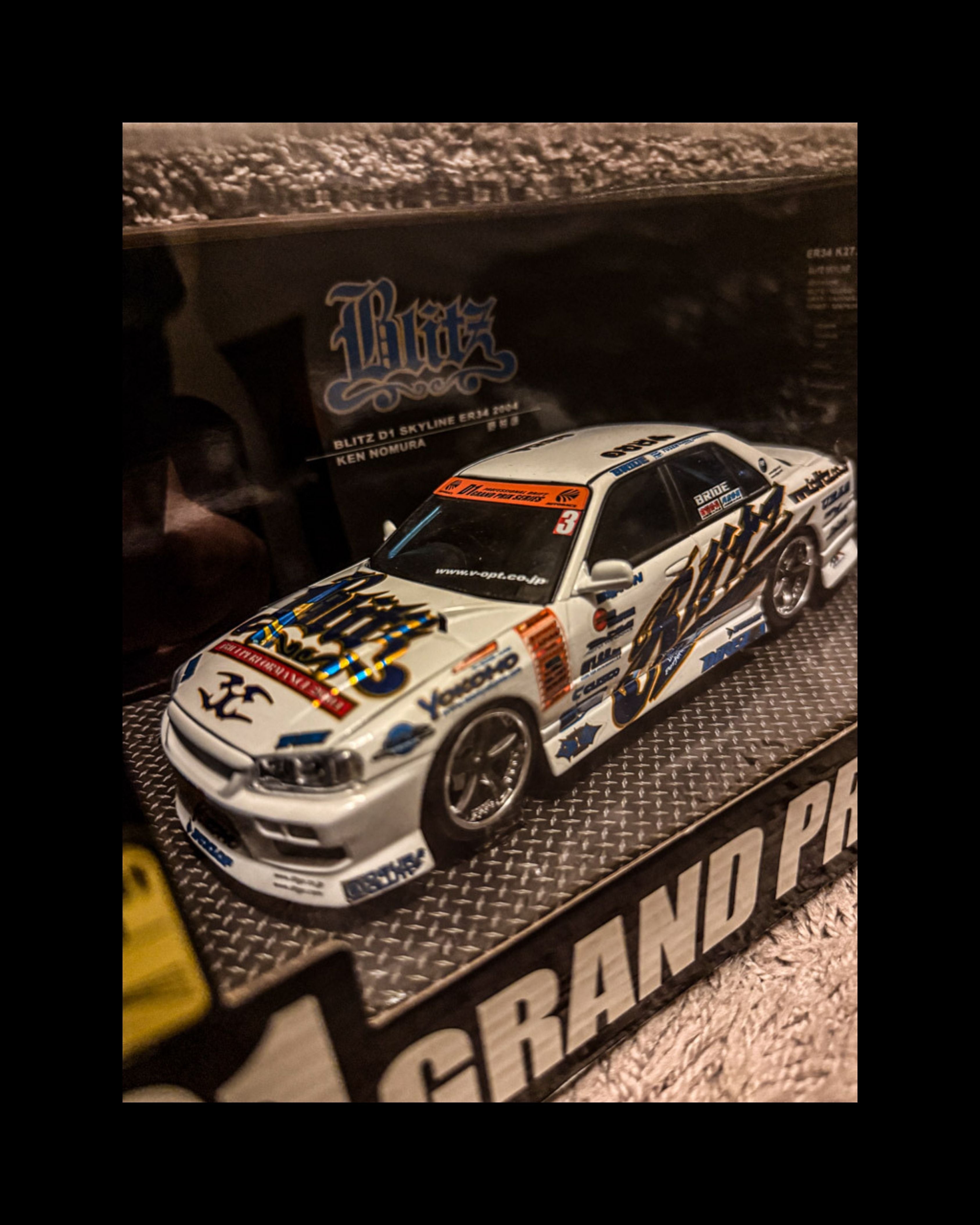 BLITZ 2004 D1 GP ER34 SKYLINE 1/24 by HOTWORKS – Speed Emon